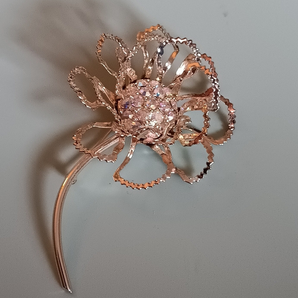Sarah Coventry Gold and Silver Brooch Intricate Design